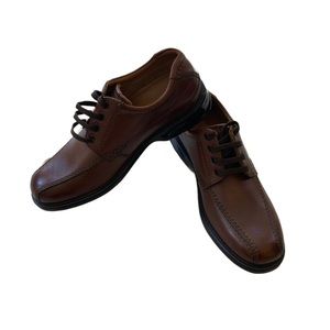 NIB - Clarks Men’s Dress Shoes Brown